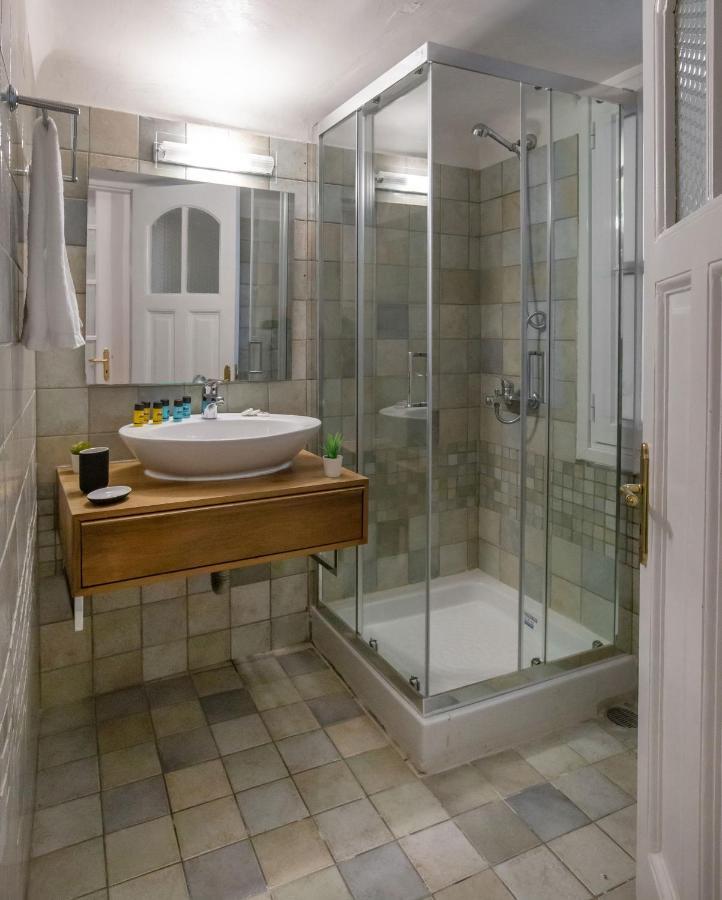 Neoclassical Apartment Close To Syntagma-Plaka By Ghh Ateny Zewnętrze zdjęcie