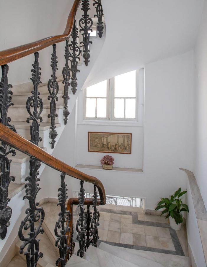 Neoclassical Apartment Close To Syntagma-Plaka By Ghh Ateny Zewnętrze zdjęcie