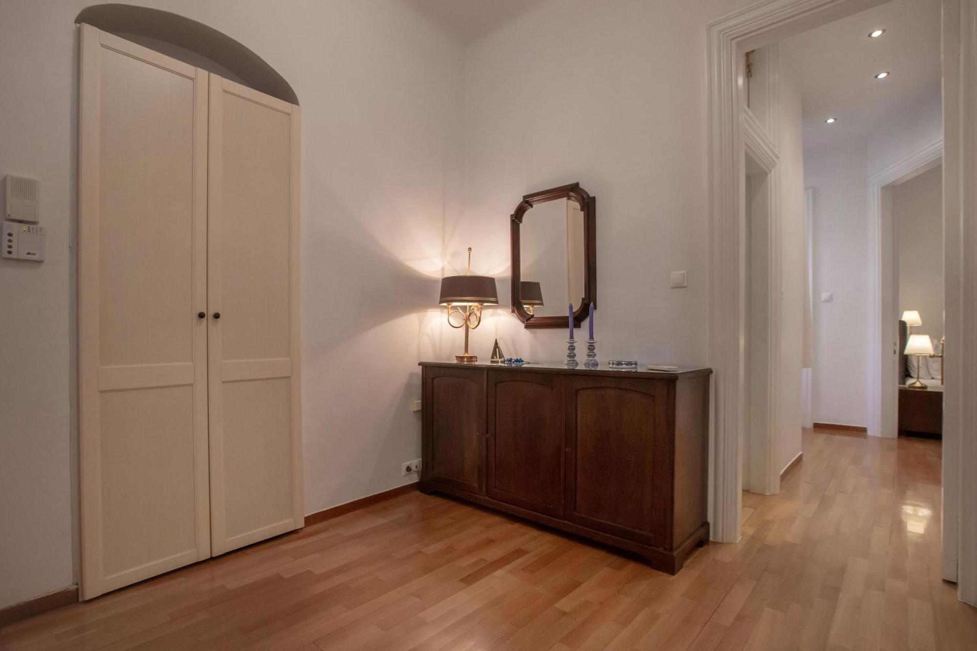 Neoclassical Apartment Close To Syntagma-Plaka By Ghh Ateny Zewnętrze zdjęcie